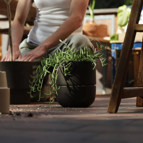 Fable - The Small Planter Granite Gray