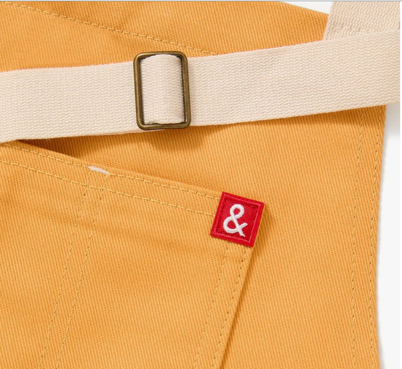 Closeup Hedley & Bennett Canada Essential Apron