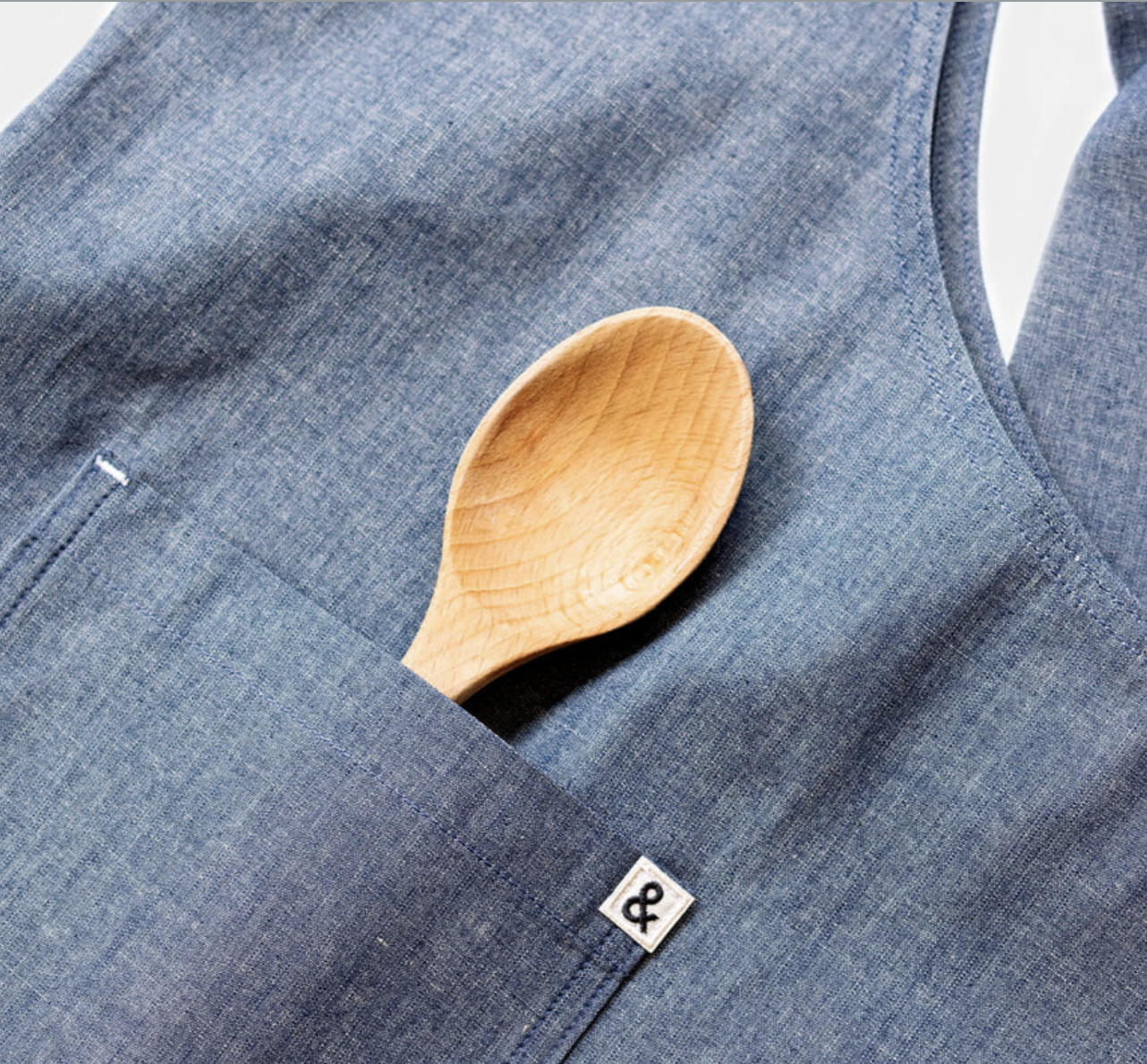 Hedley & Bennett The Smock Apron - Blue Salt Chambray