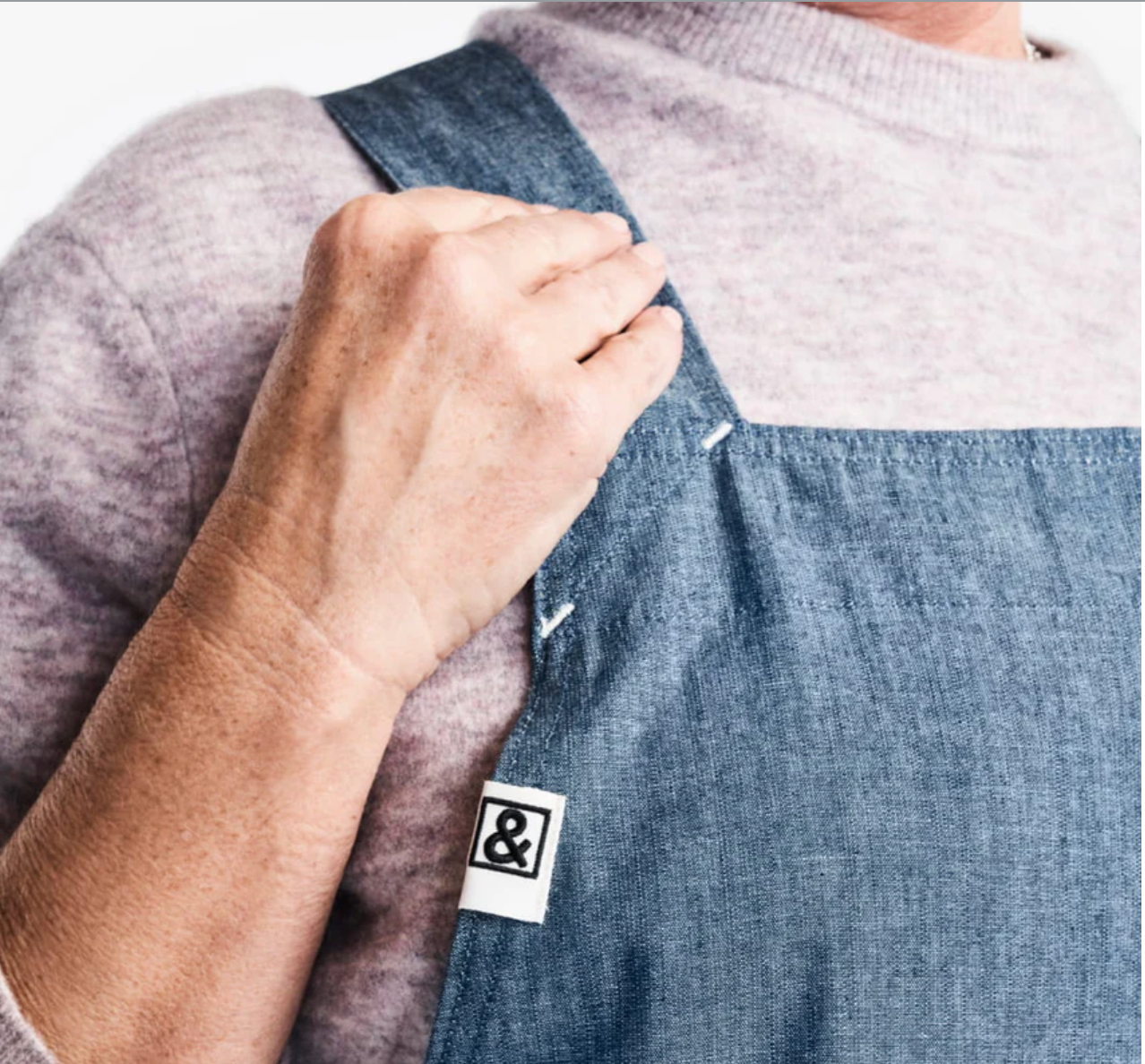 Hedley & Bennett The Smock Apron - Blue Salt Chambray